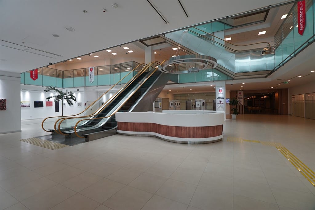 جامعة التن باش اسطنبول