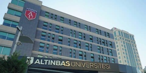جامعة - التن باش
