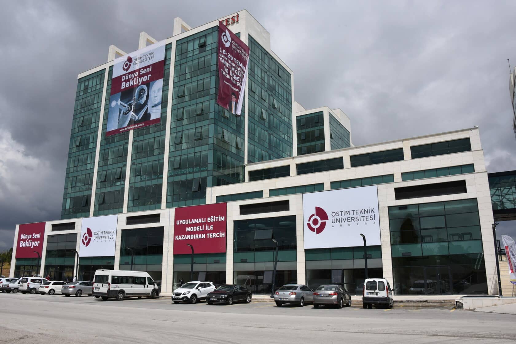 جامعة اوستيم التقنية