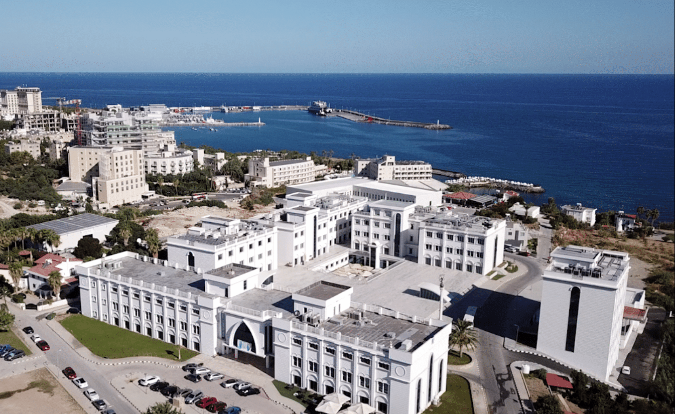 جامعة كيرينيا قبرص
