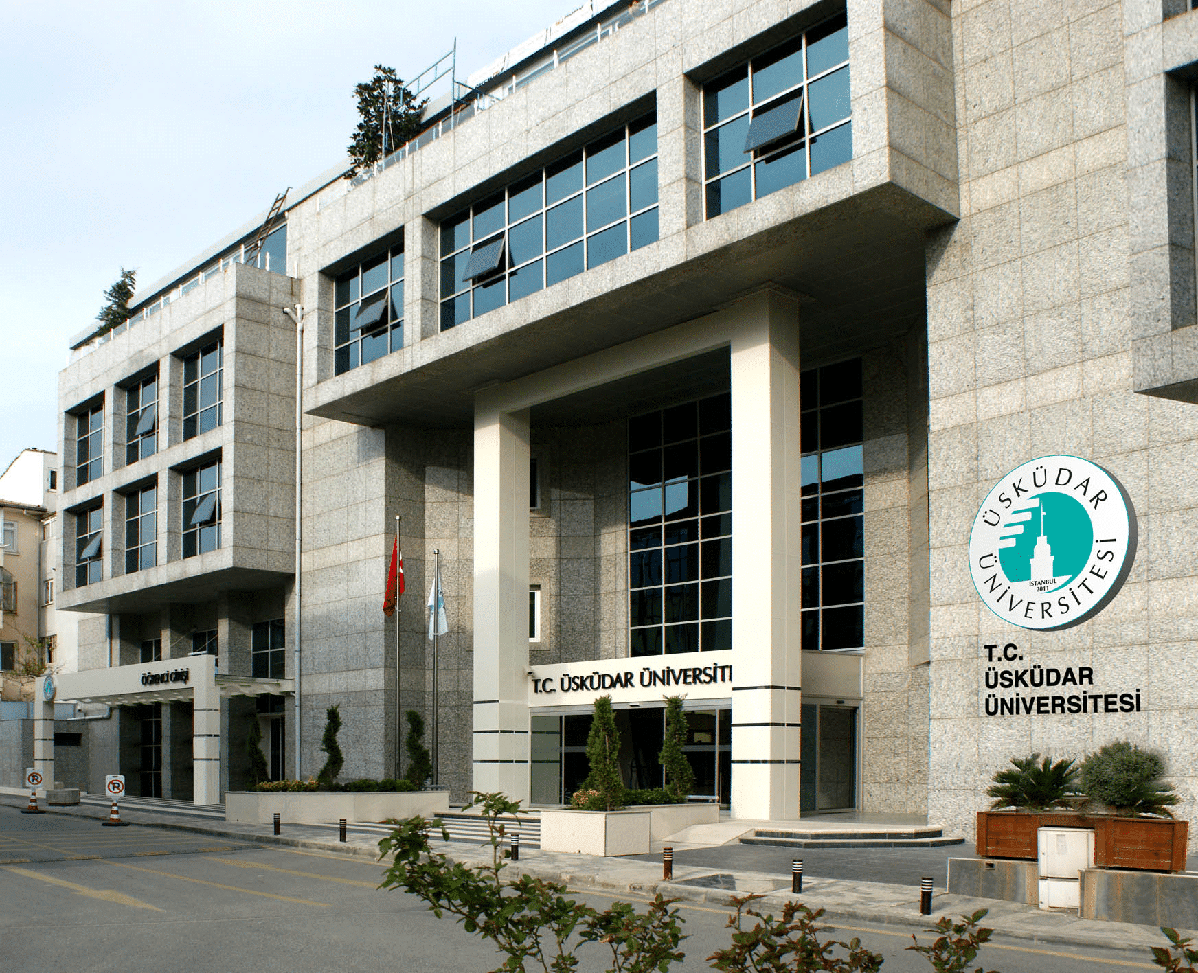 ما هي تخصصات جامعة أوسكودار وما مميزاتها؟