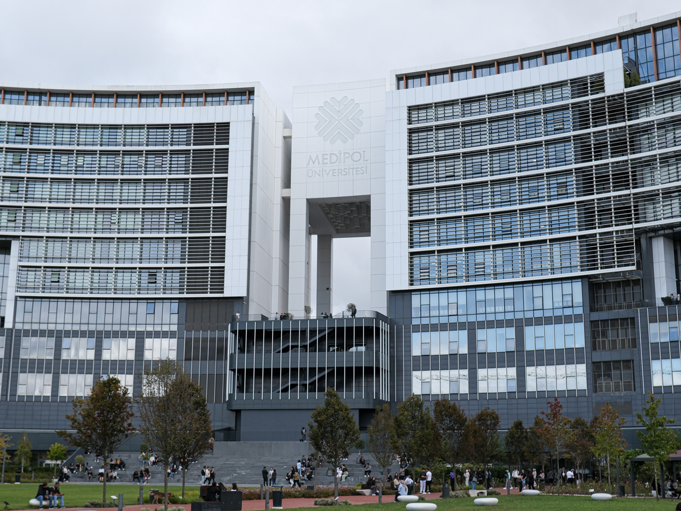 Istanbul Medipol University fees