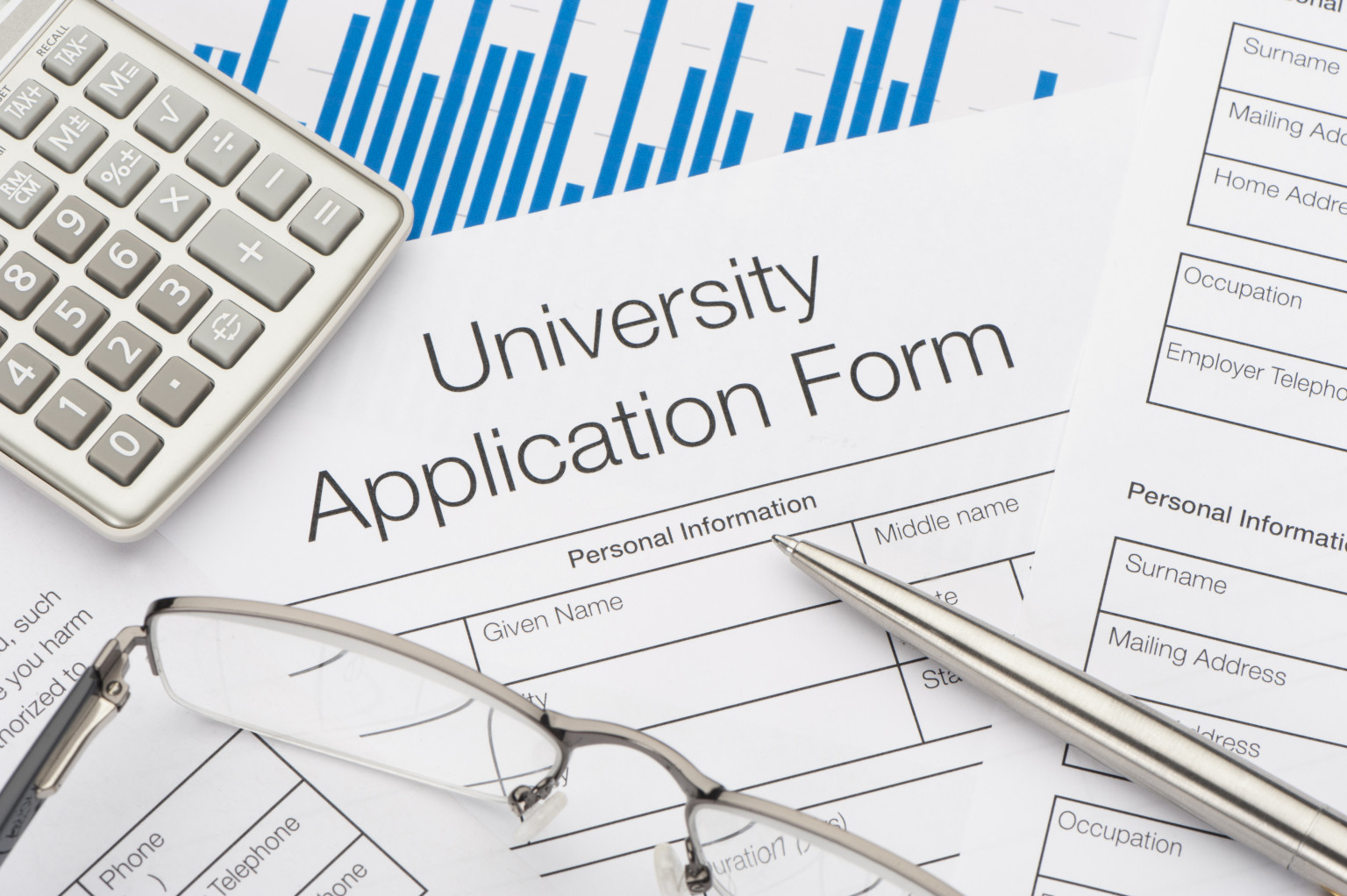 التقديم للجامعة
