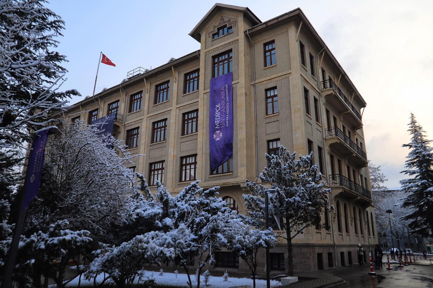 Ankara Medipol University fees